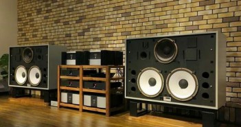 audiophiles sound system jbl